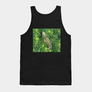 gray lizard on a green tree Tank Top